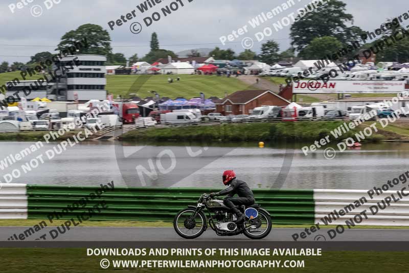 Vintage motorcycle club;eventdigitalimages;mallory park;mallory park trackday photographs;no limits trackdays;peter wileman photography;trackday digital images;trackday photos;vmcc festival 1000 bikes photographs